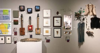 dec2016-holiday-wall1-538wi