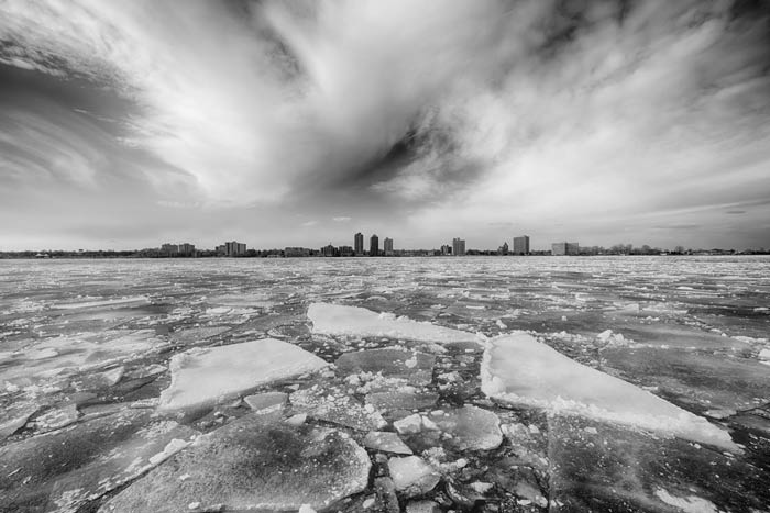 jun15-abrams-detroit-700wi