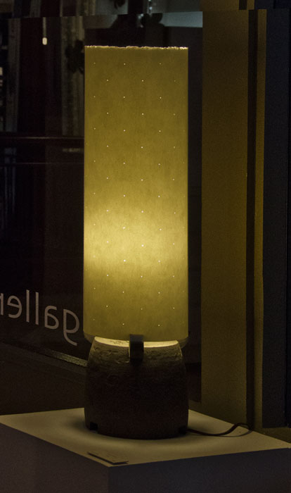 apr14burgoslamp700hi
