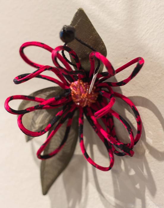 dec14-lambers-red-flower-700wi